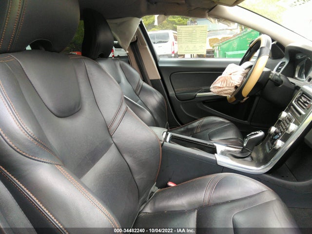 2015 Volvo V60, VIN: YV4612HK1F1001702