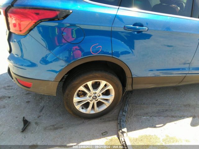 1FMCU0HD0KUC29178 Ford ESCAPE SEL