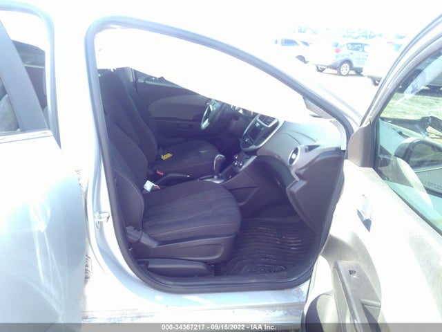 2018 Chevrolet Sonic, VIN: 1G1JD5SH2J4136089