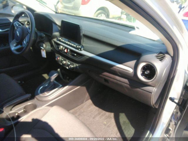 3KPF24AD7ME403564 KIA Forte Lxs