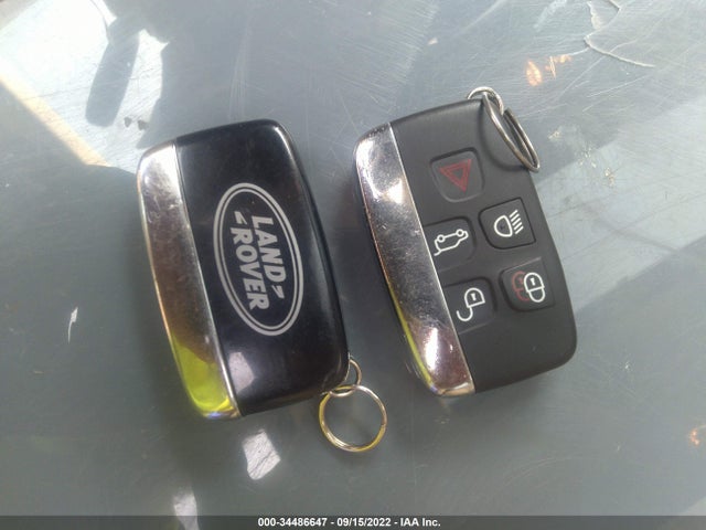 2016 Land Rover LR4, VIN: SALAK2V67GA829829