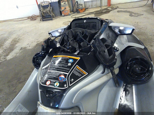 2021 SEADOO SEADOO VIN: YDV26042K021