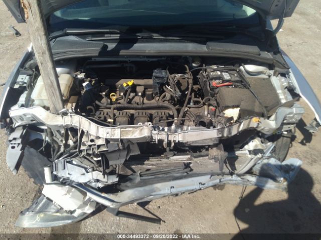 1FADP3K29FL329211 Ford FOCUS SE