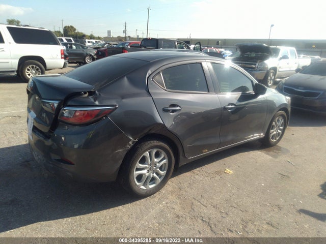2018 Toyota Yaris, VIN: 3MYDLBYV2JY310759