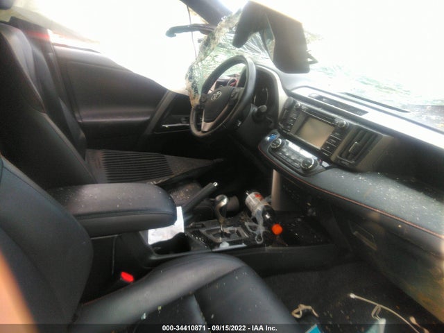 2018 Toyota RAV4, VIN: JTMJJREV8JD188836