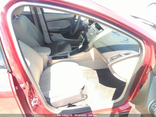 2016 FORD FOCUS SE VIN: 1FADP3K23GL267497