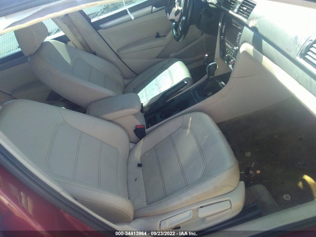 1VWAT7A33FC101017 Volkswagen Passat 1.8t Limited Edition