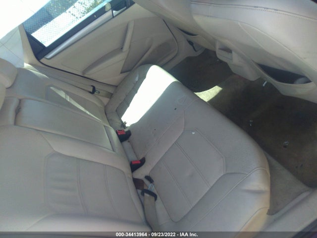 1VWAT7A33FC101017 Volkswagen Passat 1.8t Limited Edition