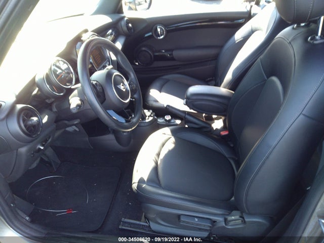 2016 Mini Roadster, VIN: WMWWG5C50G3A83027