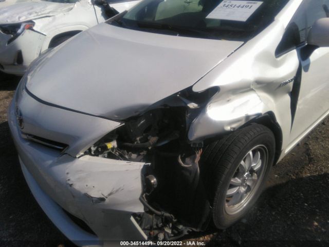 JTDZN3EU7EJ011097 Toyota Prius V Three