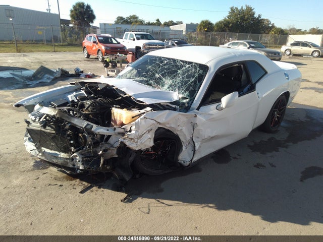 Dodge Challenger Sxt 2018 2C3CDZAG9JH242109 Image 2