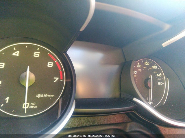 2022 Alfa Romeo Stelvio, VIN: ZASPAKBNXN7D37880