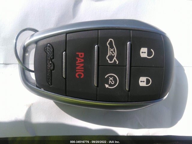 2022 Alfa Romeo Stelvio, VIN: ZASPAKBNXN7D37880
