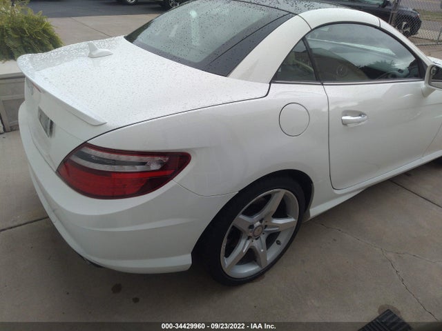 2014 Mercedes-Benz SLK-Class, VIN: WDDPK4HA8EF087704