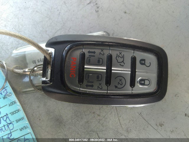 2021 Chrysler Pacifica Hybrid, VIN: 2C4RC1L71MR586412