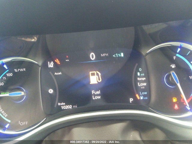 2021 Chrysler Pacifica Hybrid, VIN: 2C4RC1L71MR586412