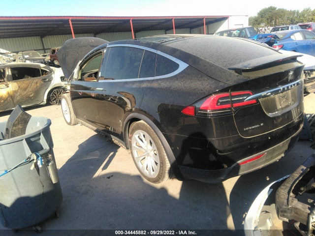2017 Tesla Model X, VIN: 5YJXCAE28HF048431