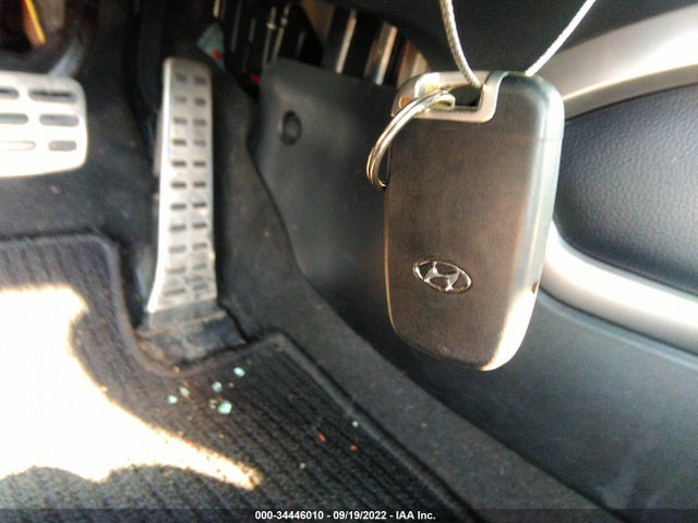 2016 Hyundai Veloster, VIN: KMHTC6AE8GU279374