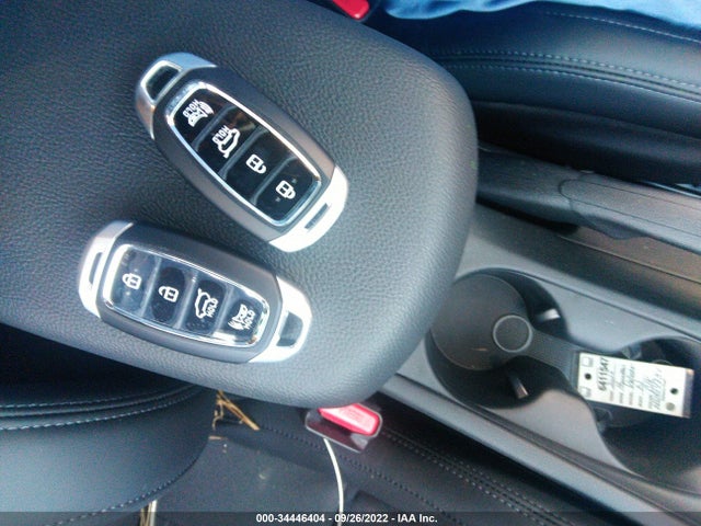 2022 Hyundai Veloster, VIN: KMHT36AH8NU014784