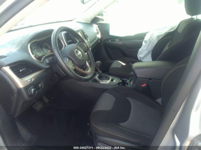 1C4PJLABXGW107030 Jeep Cherokee Sport