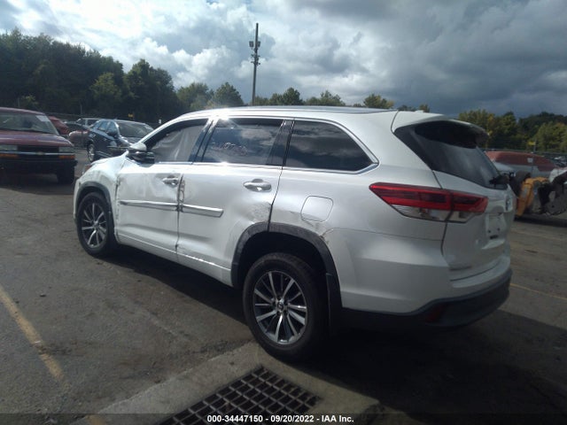 2017 Toyota Highlander, VIN: 5TDJZRFH6HS458517