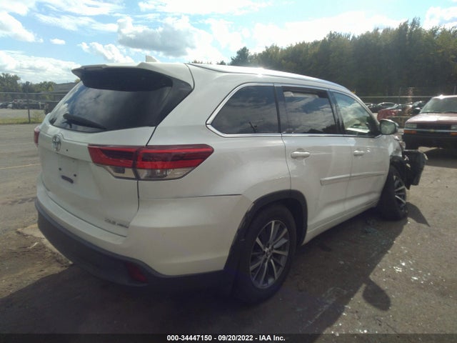 2017 Toyota Highlander, VIN: 5TDJZRFH6HS458517