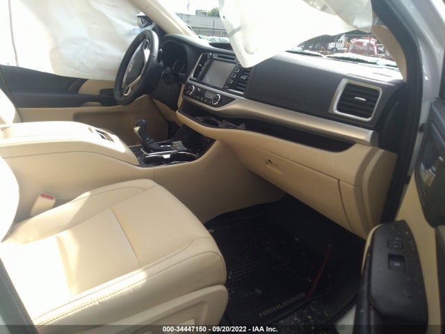 2017 Toyota Highlander, VIN: 5TDJZRFH6HS458517