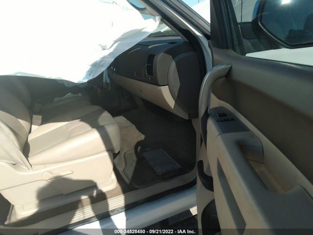 2013 CHEVROLET SILVERADO 1500 LT VIN: 3GCPCSE01DG108199