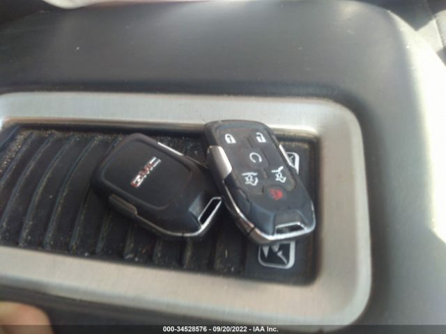1GKS2HKJ3LR305696 GMC YUKON XL DENALI