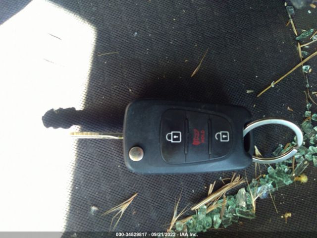 KNDJT2A54D7583512 KIA Soul Base