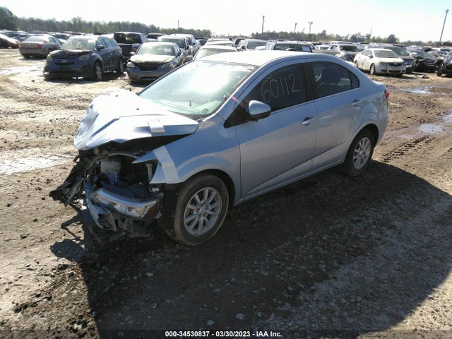 Chevrolet SONIC LT 2018 1G1JD5SH1J4102208 Image 2