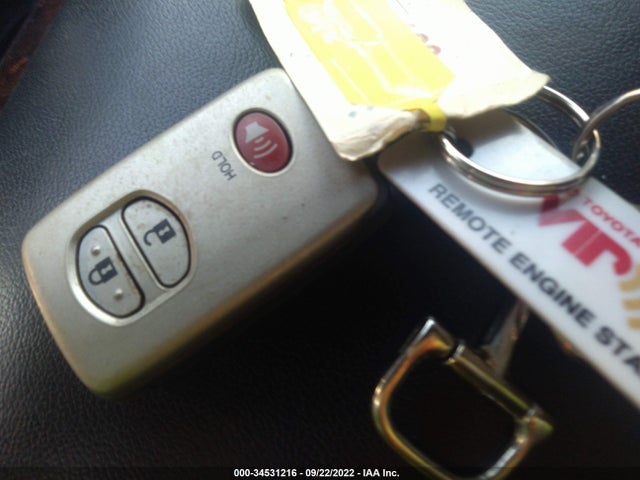 2015 Toyota Land Cruiser, VIN: JTMHY7AJ8F4032790
