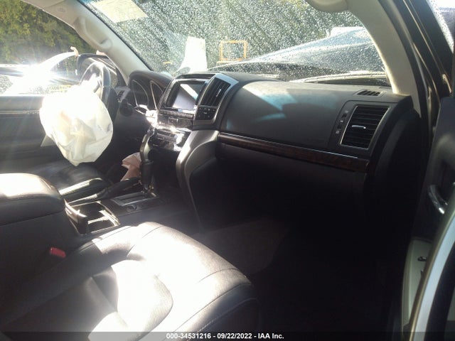 2015 Toyota Land Cruiser, VIN: JTMHY7AJ8F4032790