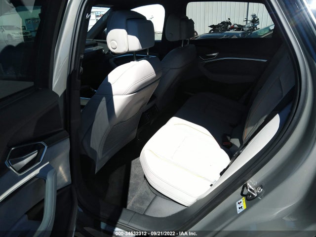 2022 Audi e-tron, VIN: WA1VABGE6NB041500