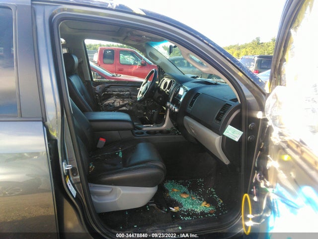 2016 Toyota Sequoia, VIN: 5TDBY5G12GS141026