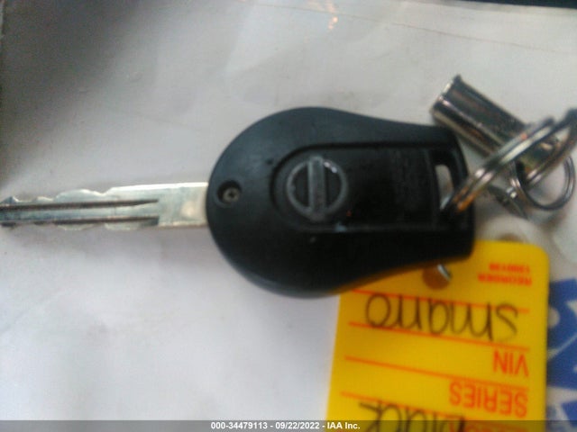2013 NISSAN ROGUE S VIN: JN8AS5MV2DW660565