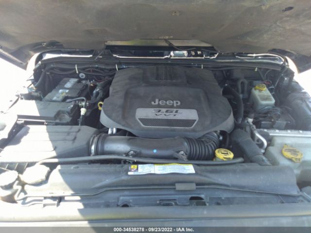 1C4BJWEG5CL111094 Jeep Wrangler Unlimited Sahara
