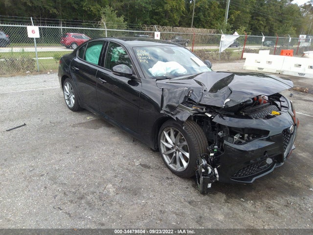 2022 Alfa Romeo Giulia, VIN: ZARFAMAN3N7660403
