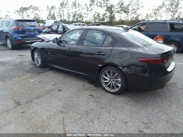 2022 Alfa Romeo Giulia, VIN: ZARFAMAN3N7660403