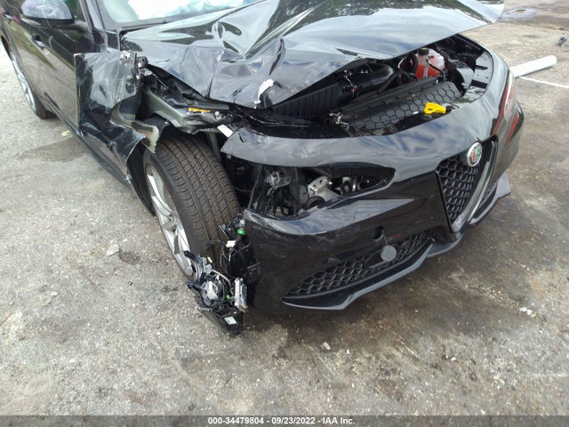 2022 Alfa Romeo Giulia, VIN: ZARFAMAN3N7660403