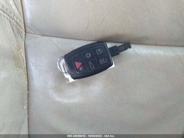 Volvo C70 2009 YV1MC672X9J071582 Image 3