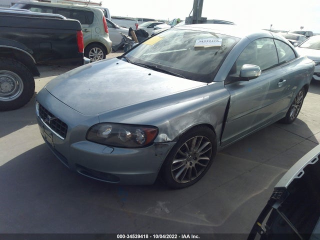 Volvo C70 2009 YV1MC672X9J071582 Image 2