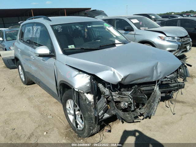 2016 WVGAV7AX7GW569943 main image