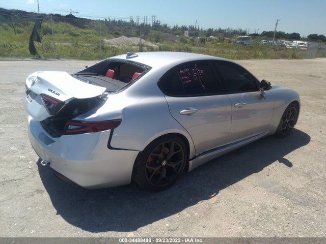 2020 Alfa Romeo Giulia, VIN: ZARFAMAN4L7633840