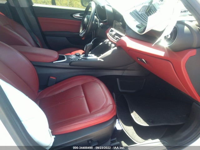 2020 Alfa Romeo Giulia, VIN: ZARFAMAN4L7633840