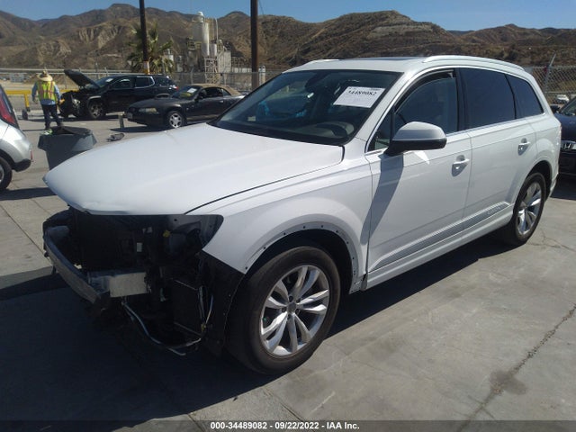 Audi Q7 2019 WA1LAAF78KD011984 Image 2