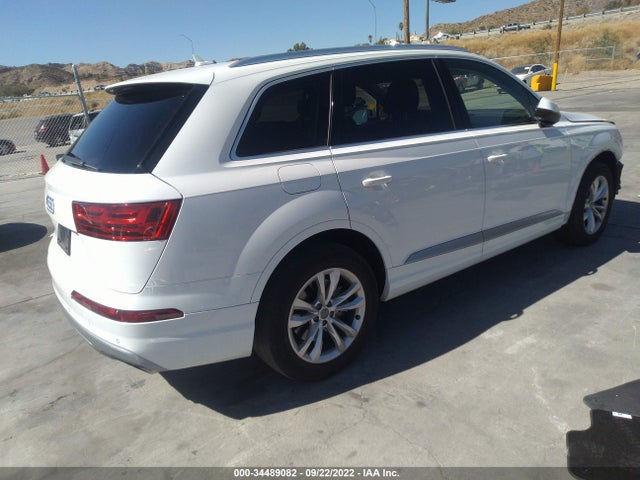 Audi Q7 2019 WA1LAAF78KD011984 Image 6
