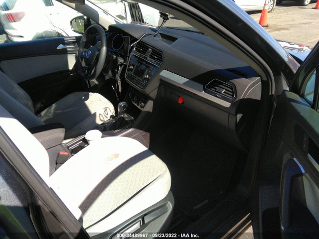 2020 Volkswagen Tiguan, VIN: 3VV0B7AX0LM110743