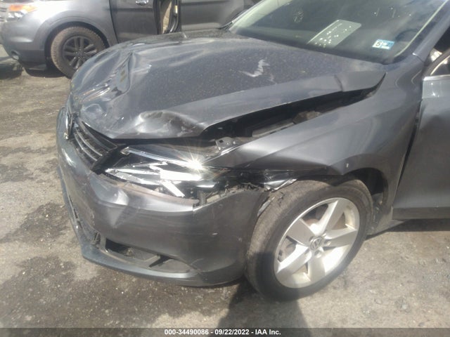 2014 VOLKSWAGEN JETTA SEDAN TDI VIN: 3VWLL7AJ4EM370440