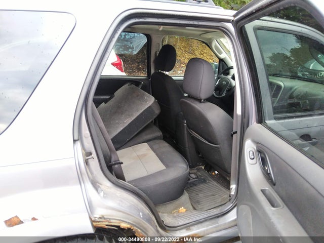 2007 FORD ESCAPE XLT VIN: 1FMYU03157KA83205